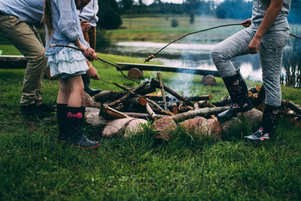 Family Devotions for Camping FI
