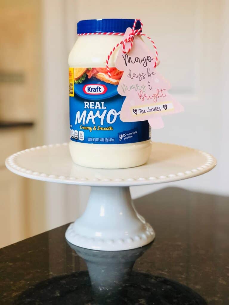 Christmas Ding Dong Ditch Idea from Just Homemaking: jar of mayonnaise with gift tag "Mayo days be merry and bright!"